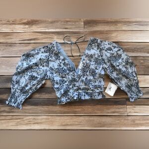 Yllw the Label NWT Never Worn blue floral puff sleeve cropped top Size M
